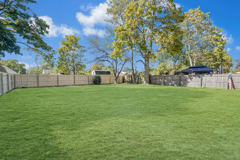 1436 Lombardy Boulevard Bay Shore NY 11706
