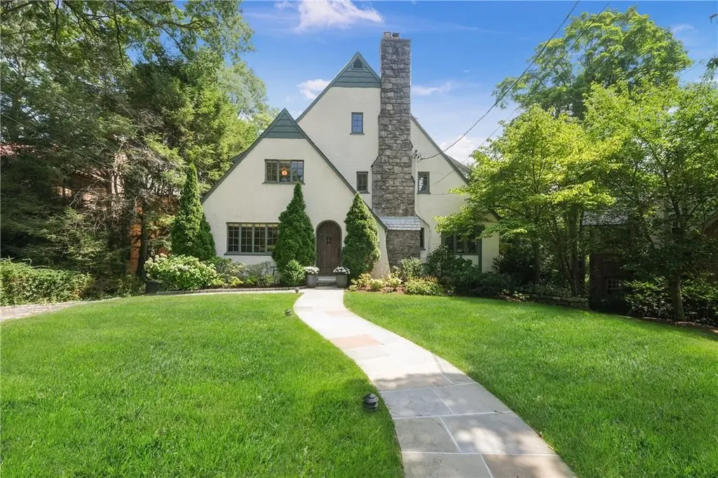 4 Ridgecrest E Scarsdale NY 10583