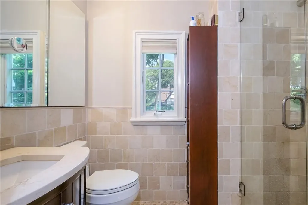 4 Ridgecrest E Scarsdale NY 10583