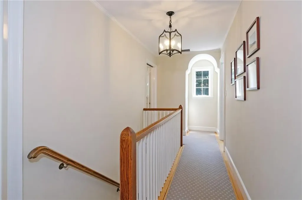 4 Ridgecrest E Scarsdale NY 10583