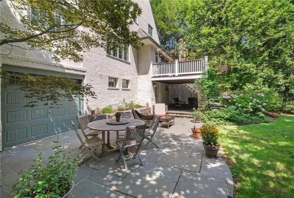 4 Ridgecrest E Scarsdale NY 10583