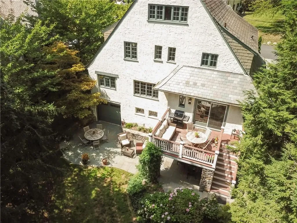 4 Ridgecrest E Scarsdale NY 10583