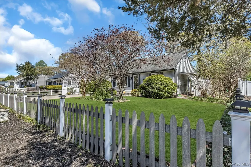 118 Noel Drive Centereach NY 11720