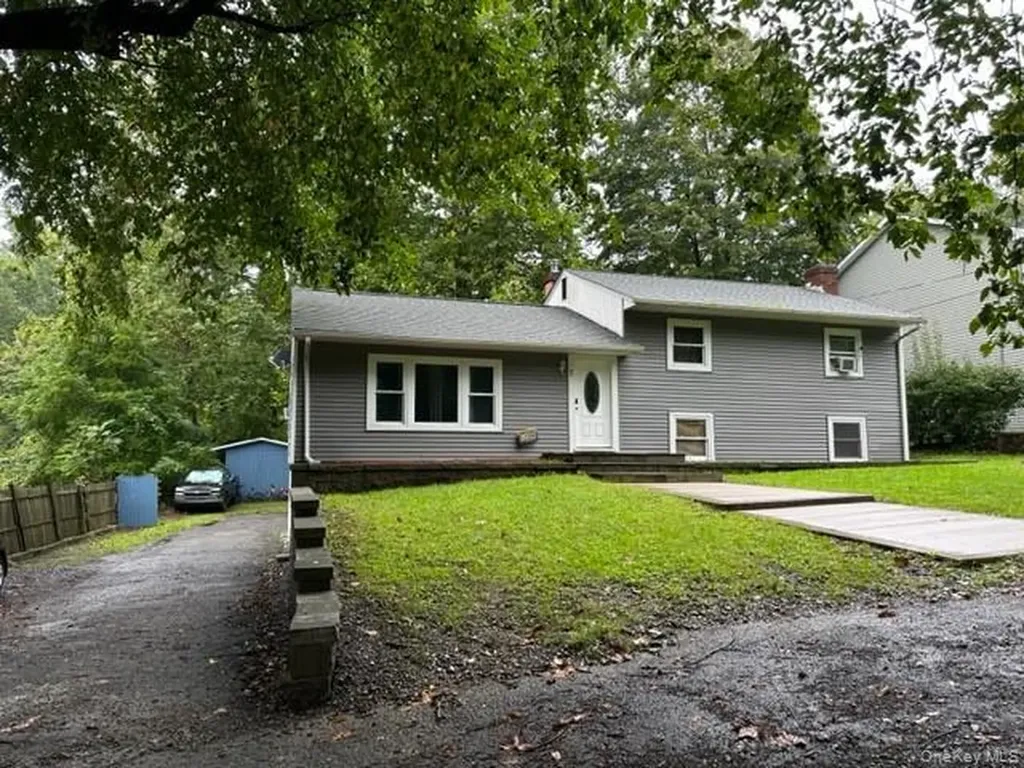 7 Ash Street New Windsor NY 12553