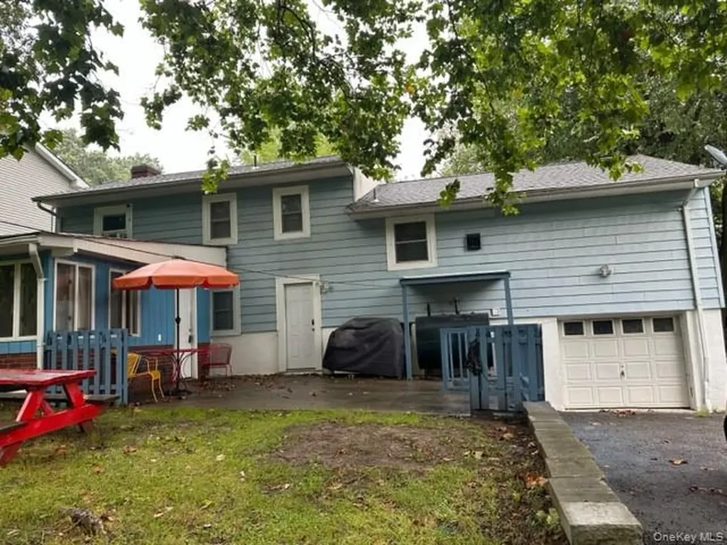 7 Ash Street New Windsor NY 12553