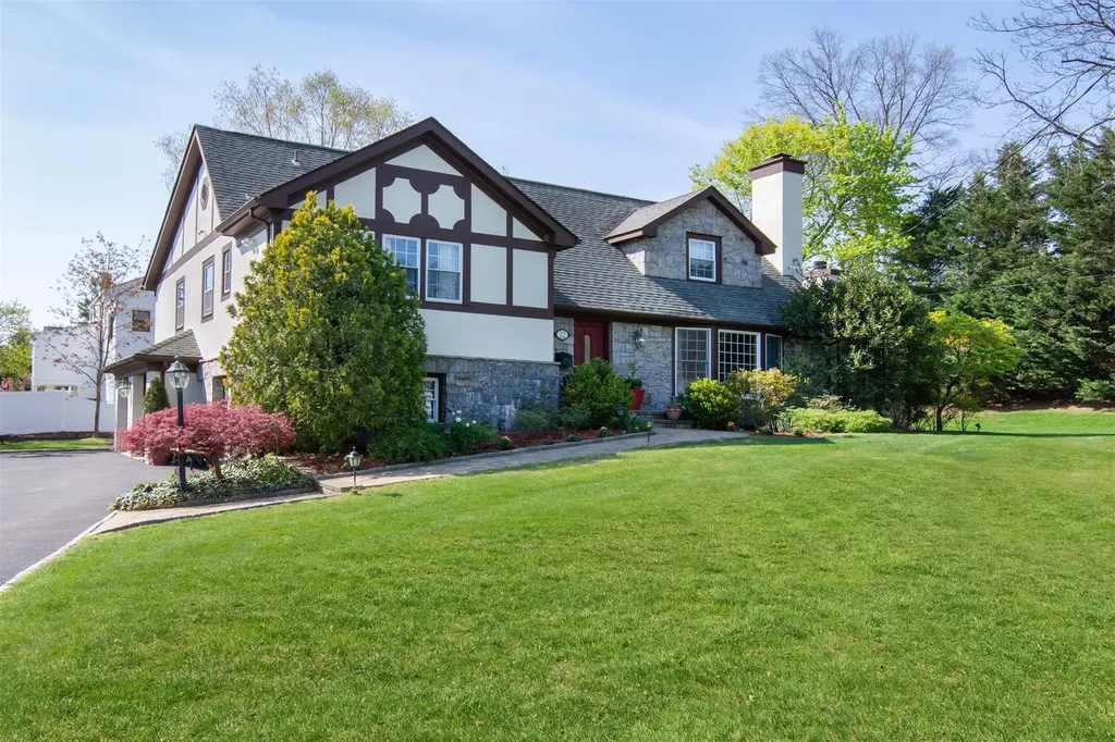 22 Northway Eastchester NY 10708