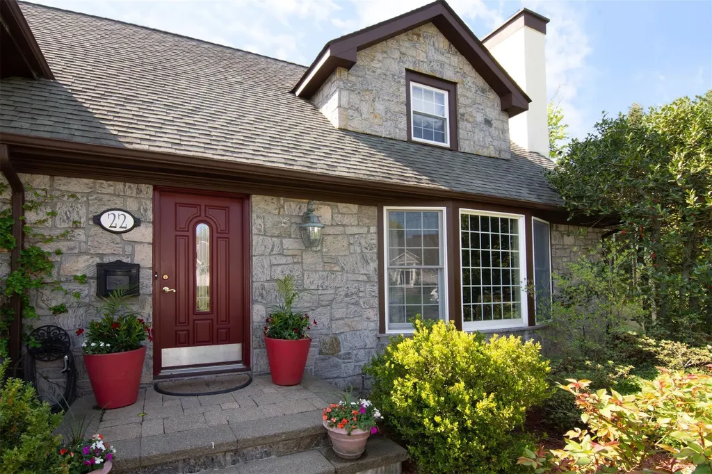 22 Northway Bronxville NY 10708
