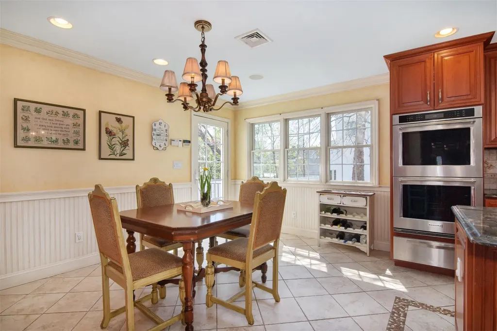 22 Northway Bronxville NY 10708