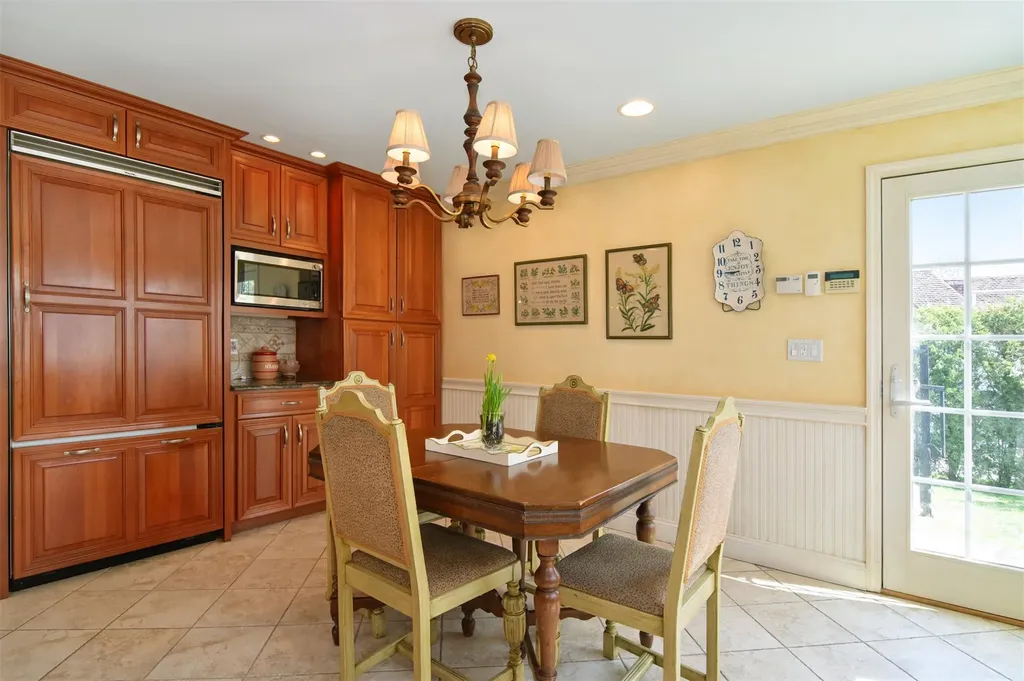 22 Northway Bronxville NY 10708