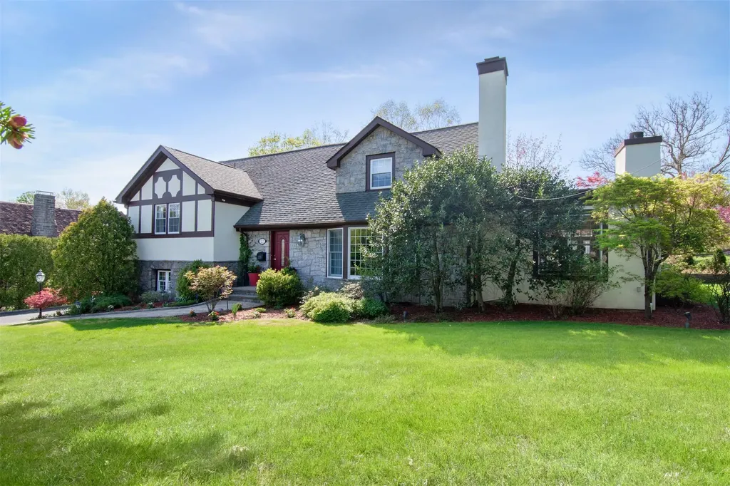 22 Northway Bronxville NY 10708