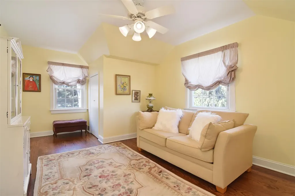 22 Northway Bronxville NY 10708