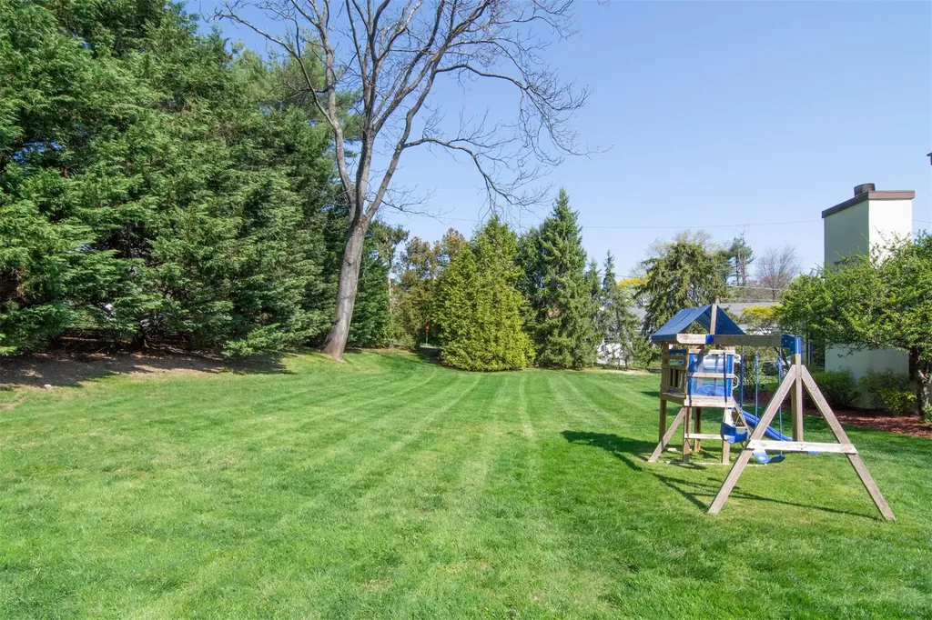 22 Northway Bronxville NY 10708