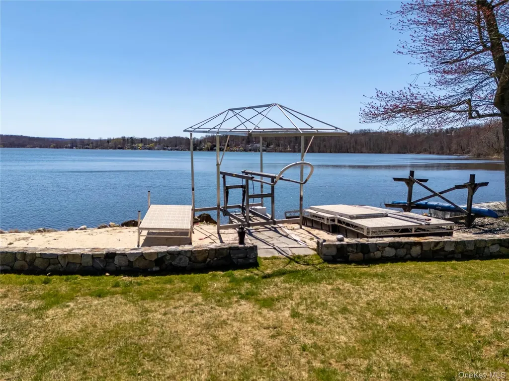 34 Seven Oaks Lane Brewster NY 10509