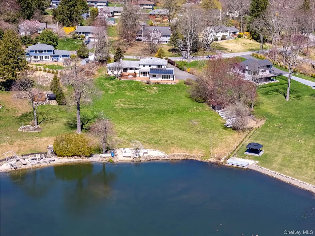 34 Seven Oaks Lane Brewster NY 10509