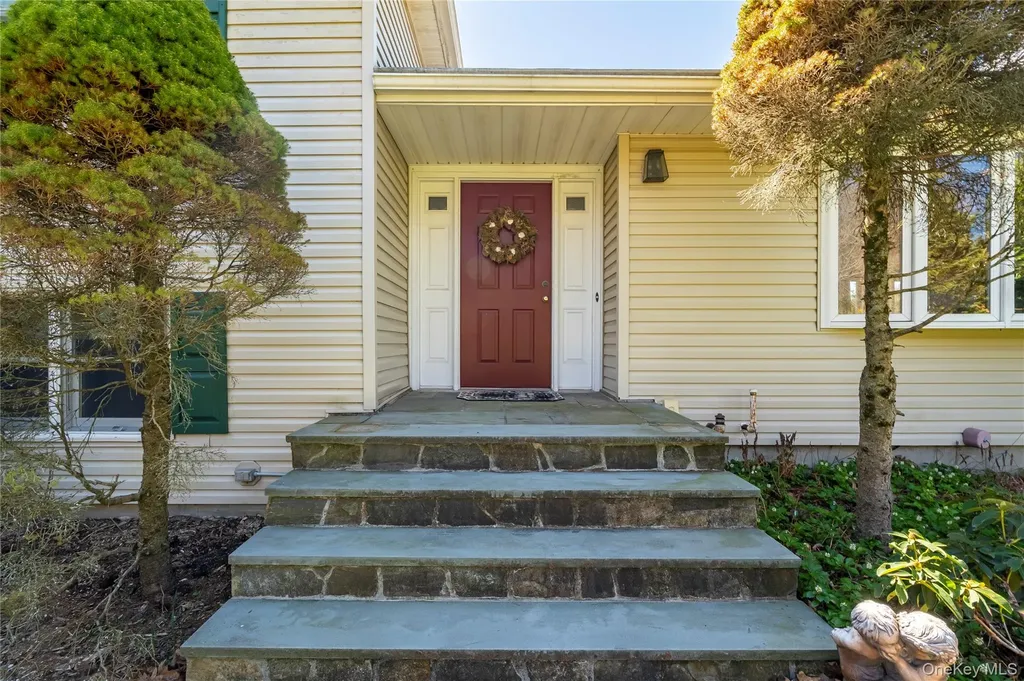 34 Seven Oaks Lane Brewster NY 10509