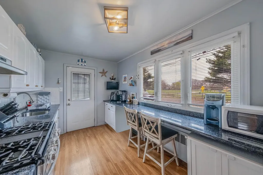 197 Arnold Avenue West Babylon NY 11704