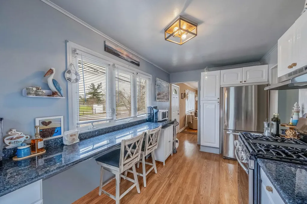 197 Arnold Avenue West Babylon NY 11704