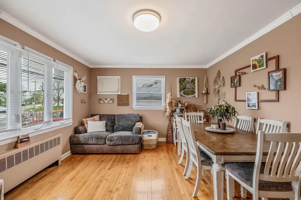 197 Arnold Avenue West Babylon NY 11704