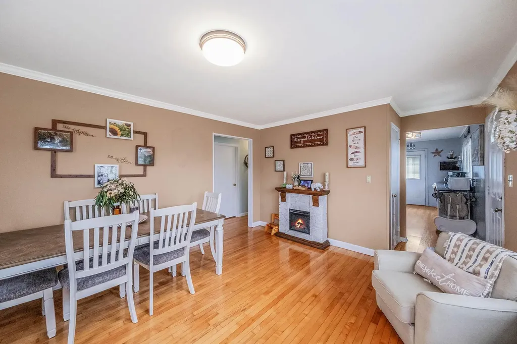 197 Arnold Avenue West Babylon NY 11704