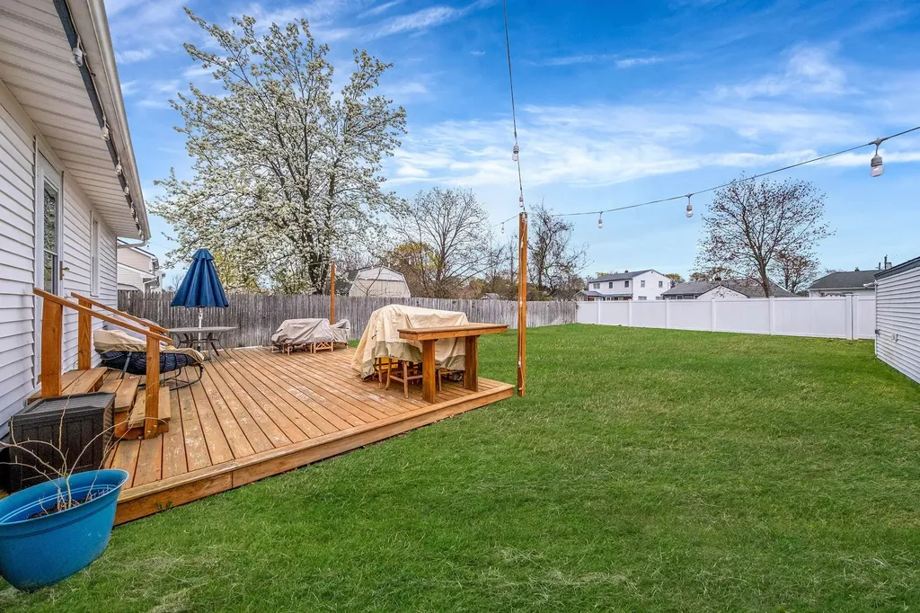 197 Arnold Avenue West Babylon NY 11704