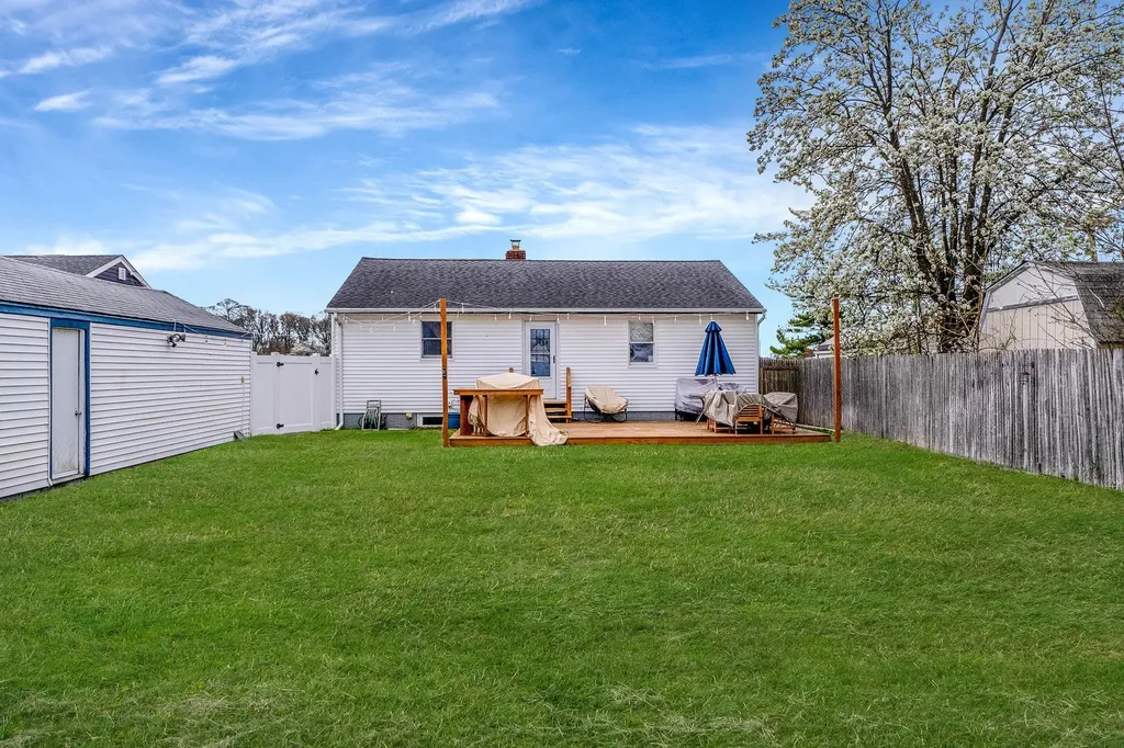197 Arnold Avenue West Babylon NY 11704