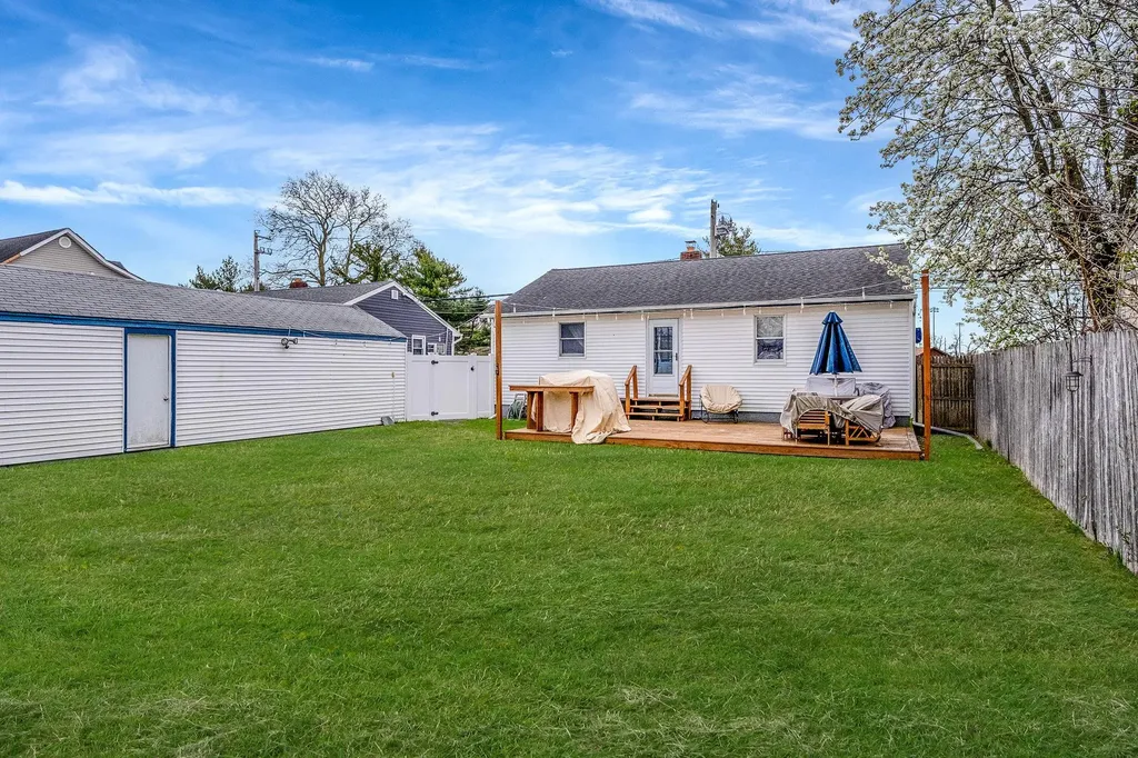 197 Arnold Avenue West Babylon NY 11704
