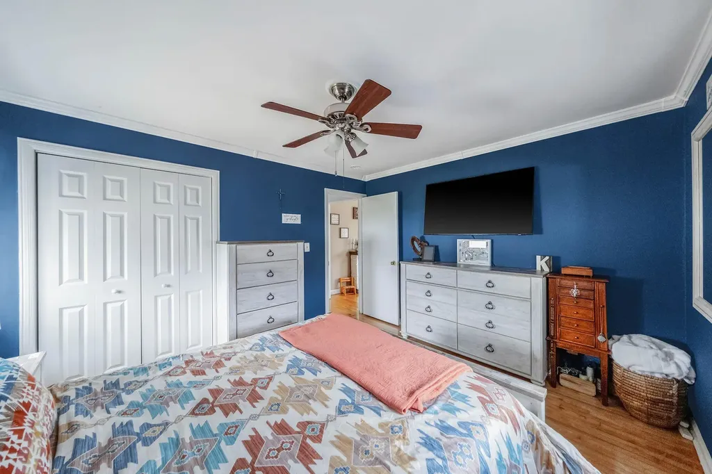 197 Arnold Avenue West Babylon NY 11704