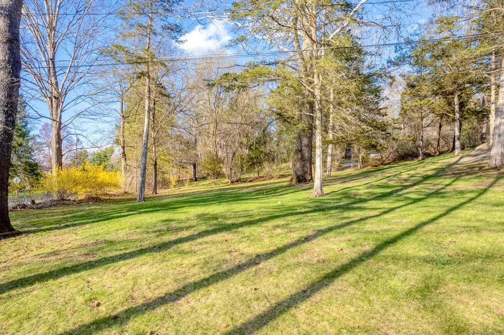 2963 State Route 209 Kingston NY 12401