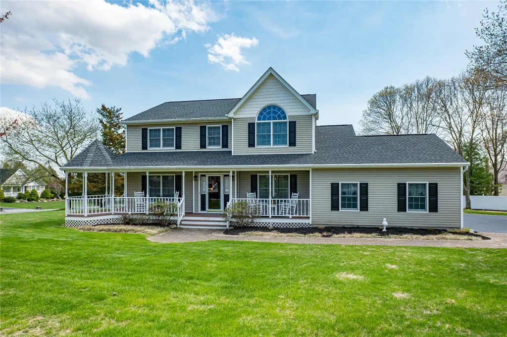 187 Fairway Drive Wading River NY 11792