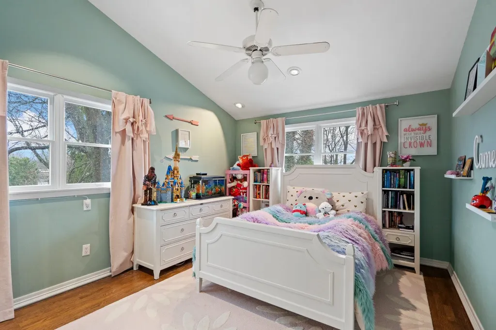4 Nora Lane Plainview NY 11803