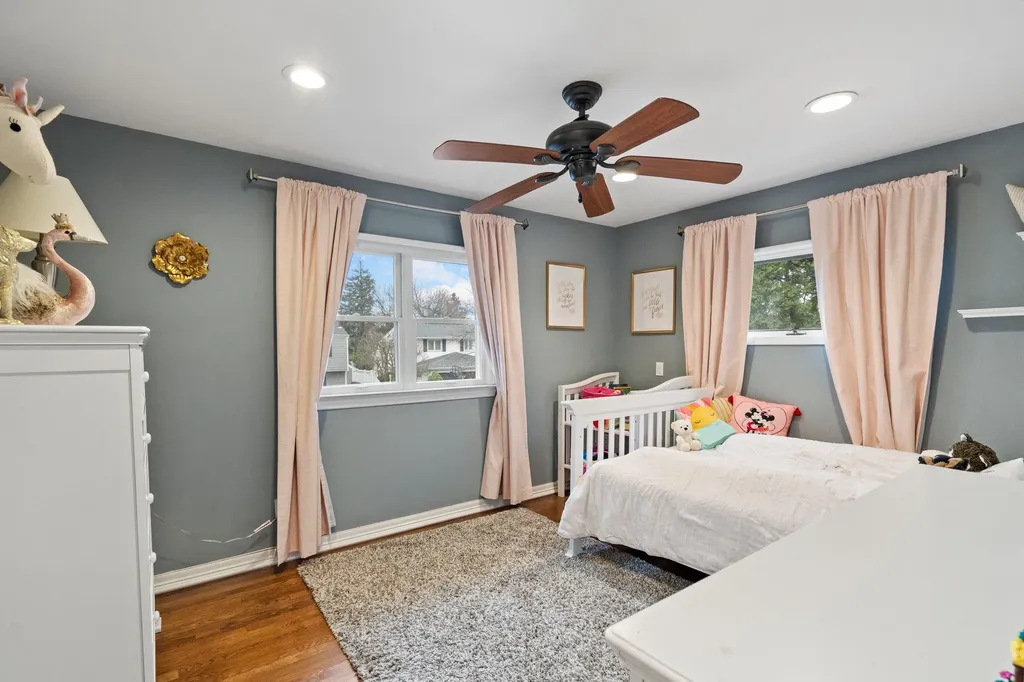 4 Nora Lane Plainview NY 11803