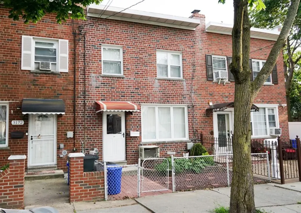 3170 Ampere Avenue Bronx NY 10465