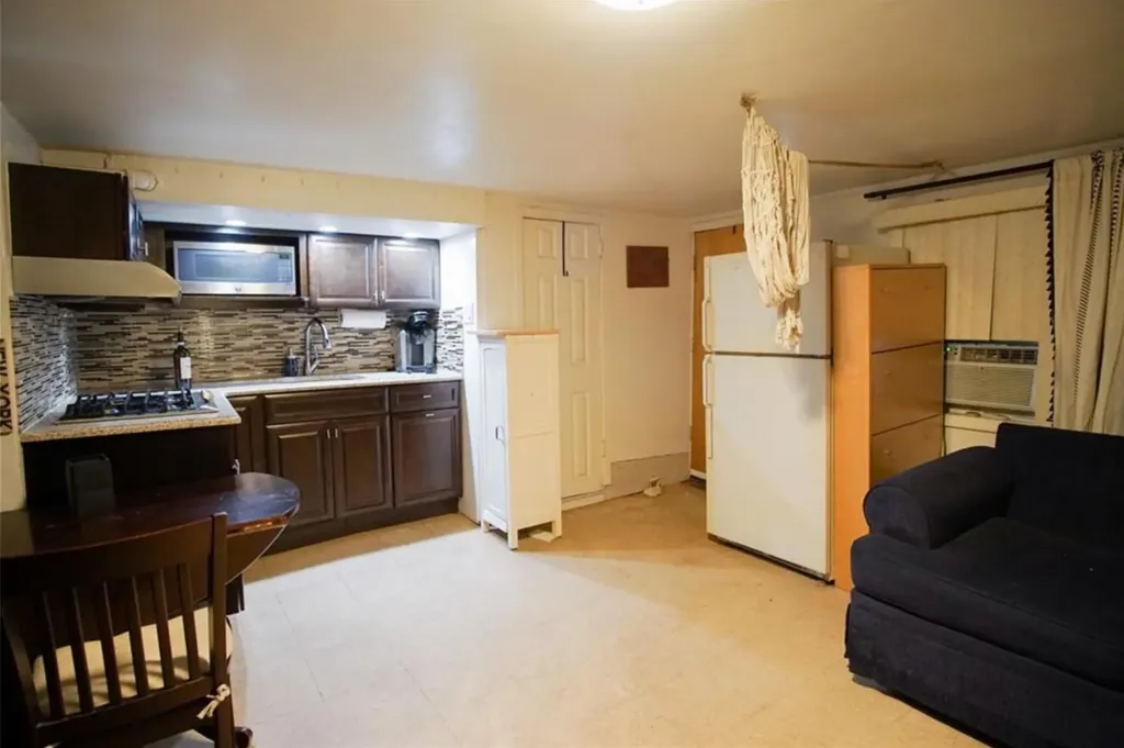3170 Ampere Avenue Bronx NY 10465