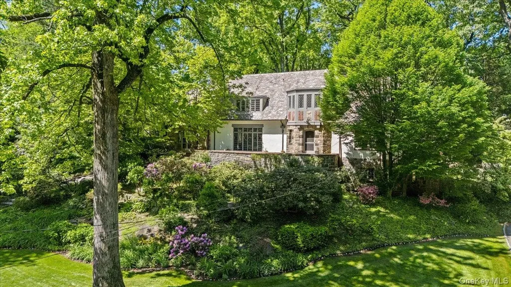 8 South Drive Larchmont NY 10538