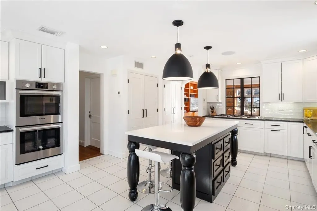 8 South Drive Larchmont NY 10538