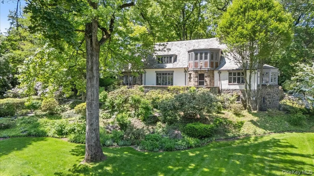 8 South Drive Larchmont NY 10538