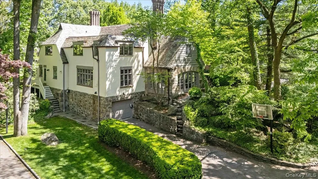 8 South Drive Larchmont NY 10538