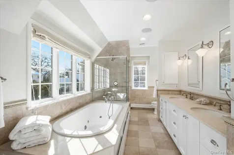 8 South Drive Larchmont NY 10538