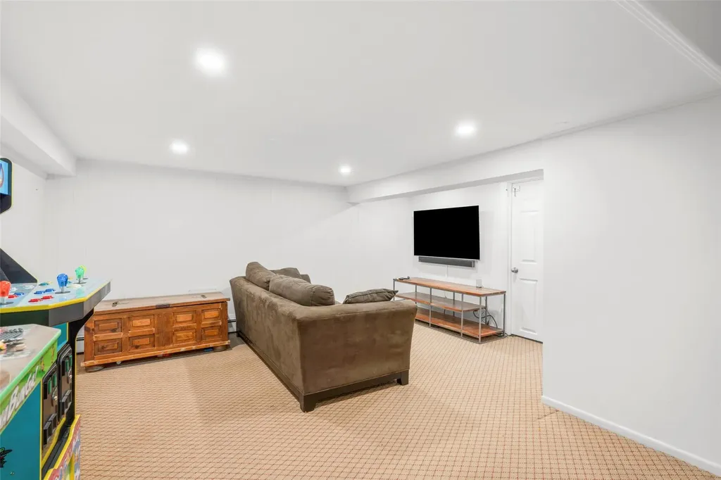 533 Walton Avenue Mamaroneck NY 10543