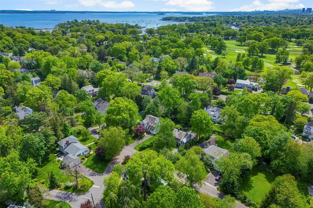 533 Walton Avenue Mamaroneck NY 10543