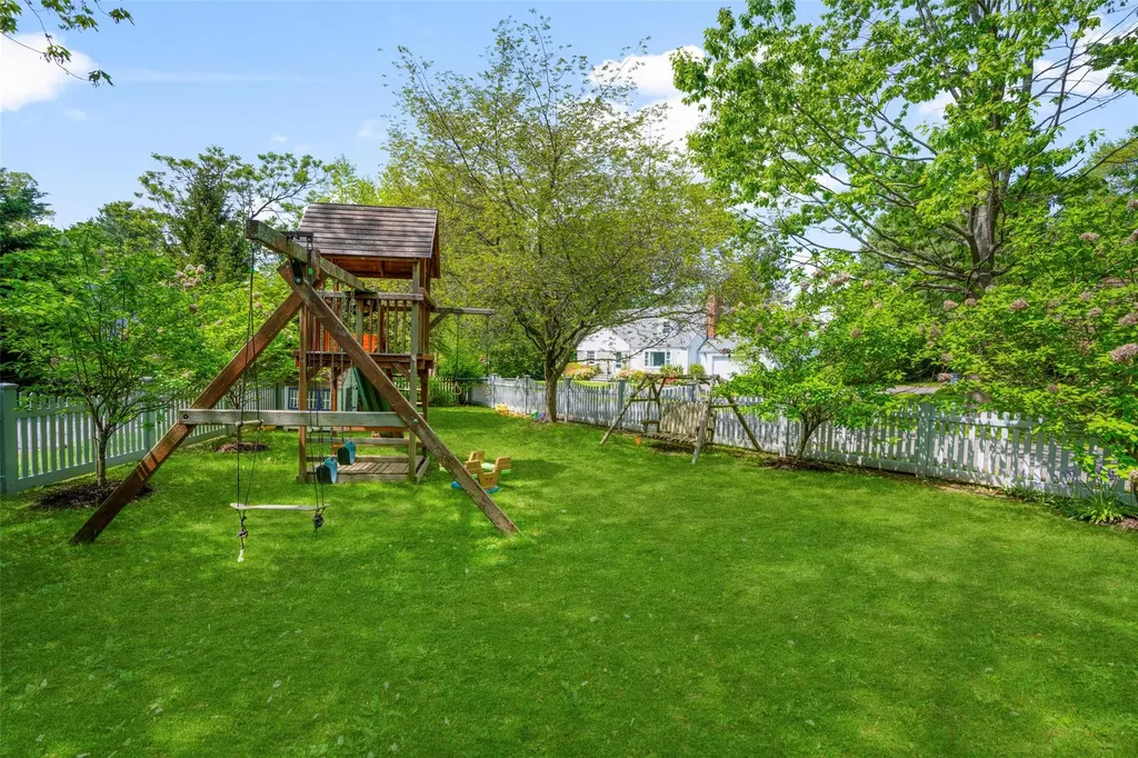 533 Walton Avenue Mamaroneck NY 10543