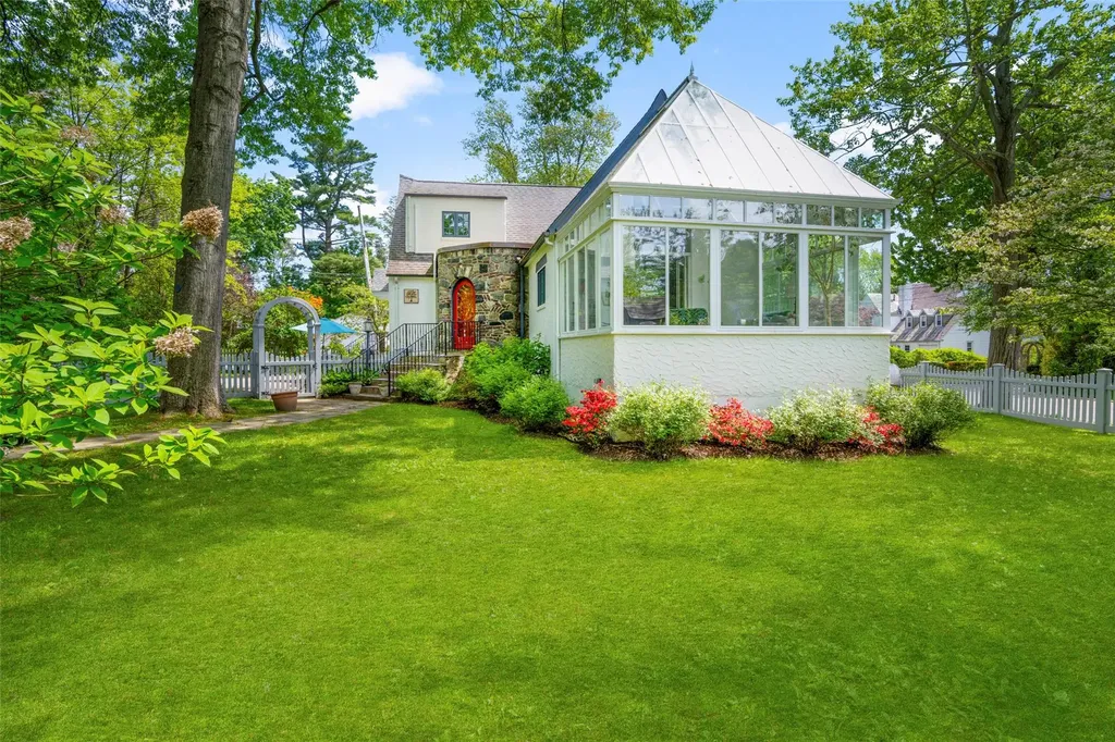 533 Walton Avenue Mamaroneck NY 10543