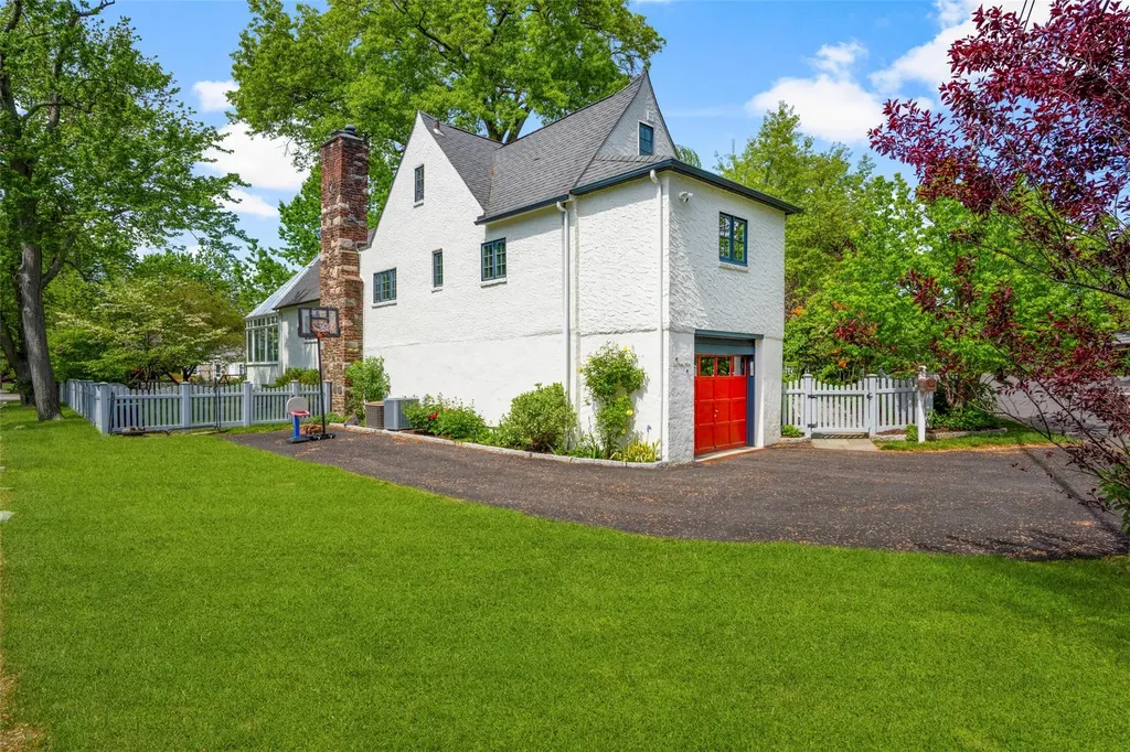 533 Walton Avenue Mamaroneck NY 10543