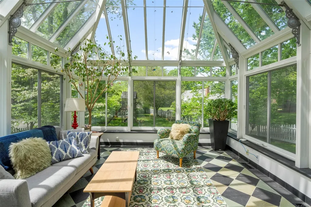 533 Walton Avenue Mamaroneck NY 10543