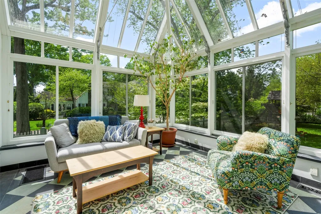 533 Walton Avenue Mamaroneck NY 10543
