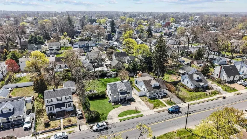 42 Bittermint Street Islip NY 11751