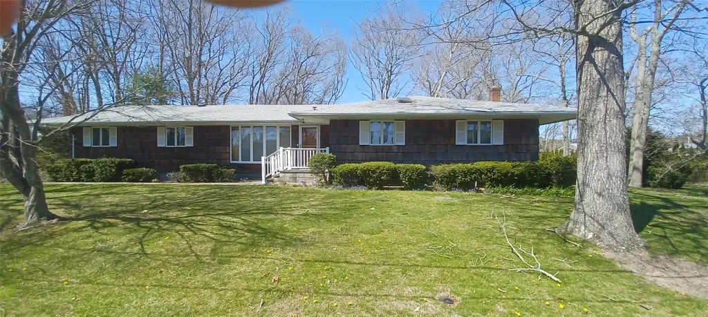 18 J T Boulevard Riverhead NY 11901