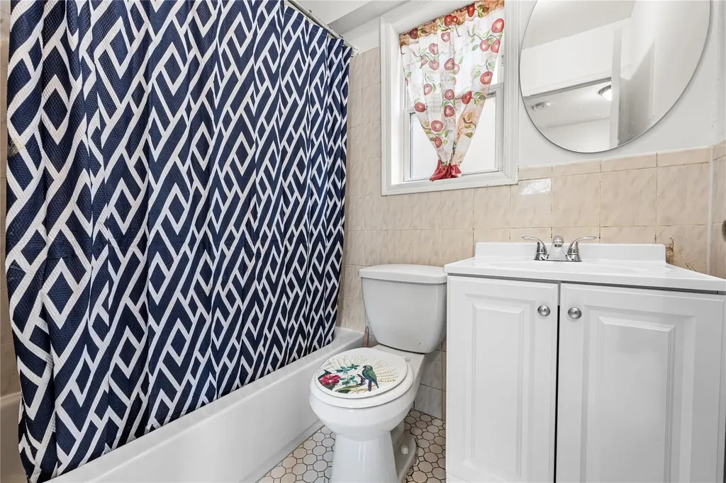 5809 Waldron Street Corona NY 11368