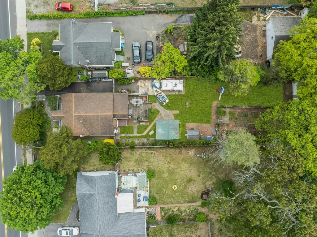 28 Marshall Drive Selden NY 11784