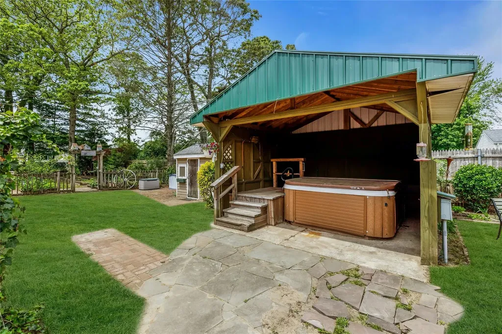 28 Marshall Drive Selden NY 11784